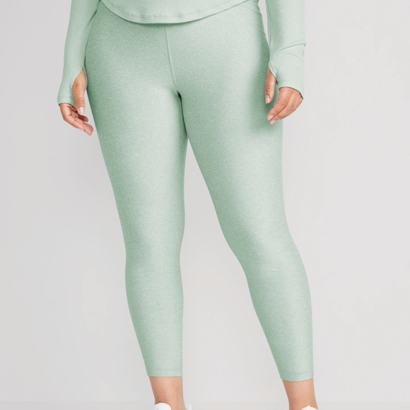 NWT OLD NAVY Extra High-Waisted Cloud+ 7/8 Leggings Color: Briny WaterMEDUIM - Picture 5 of 7